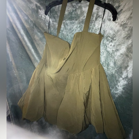 PrettyLittleThing Khaki Buckle Halterneck Puffball Mini 16W NWT FW26 holiday - Picture 6 of 7